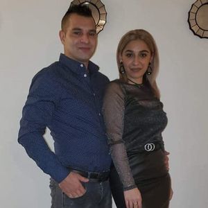 Meet your Posher, Estera